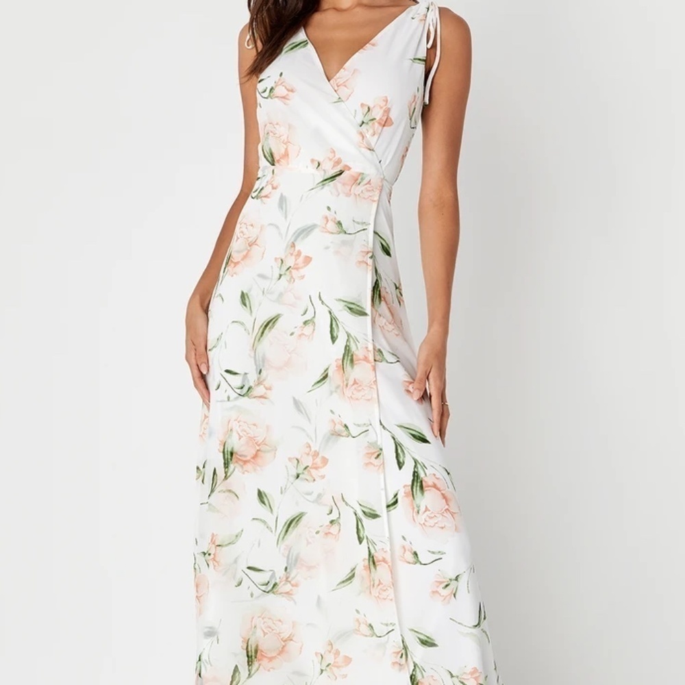 Lulus Romantic Possibilities White Floral Print Maxi Dress Women's Size S